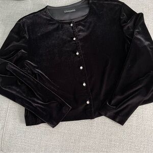 CRIMSON by lawrence kurtz Elegant Evening Velvet Jacket. Black. Lg